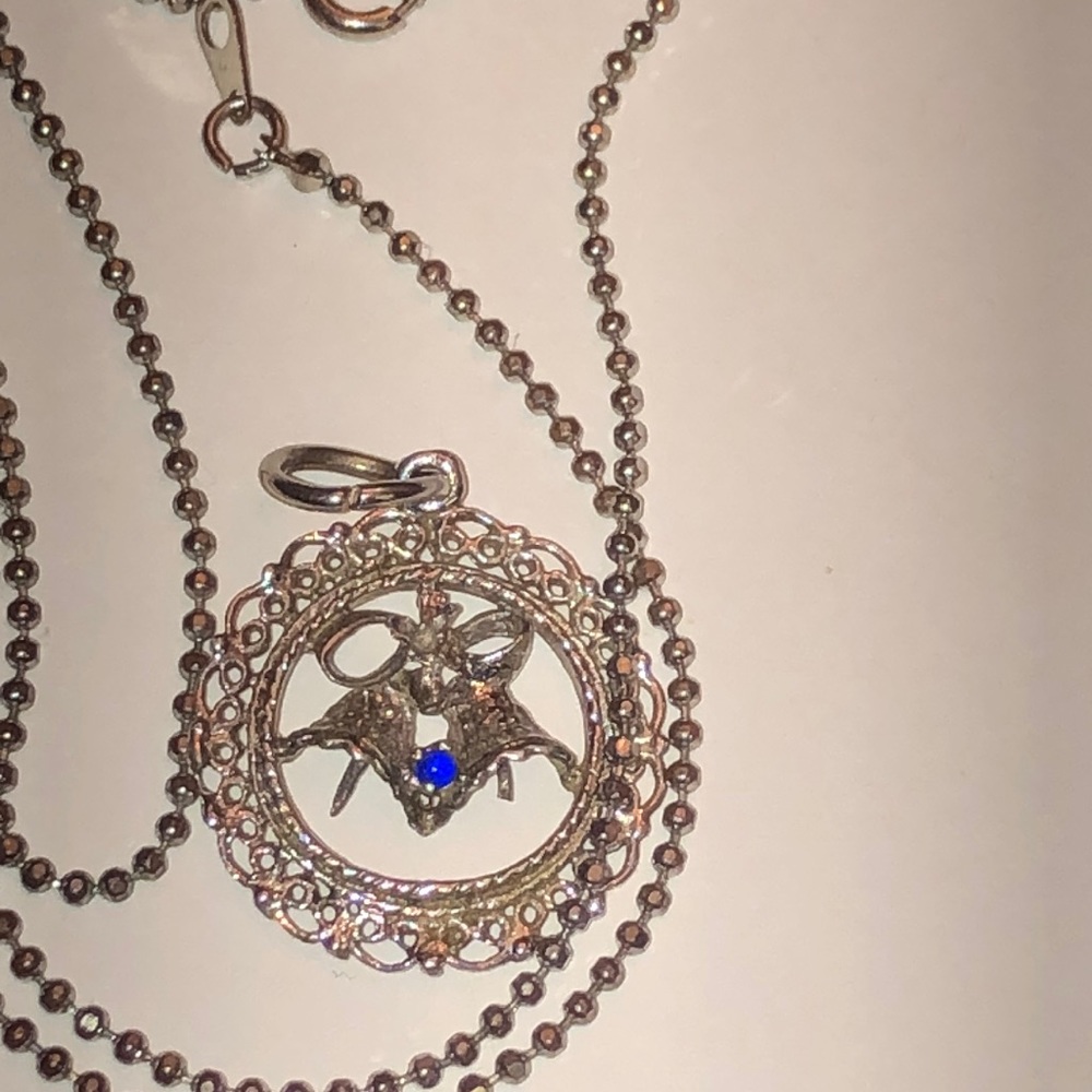 20” Silver necklace with Pendant with a blue gem